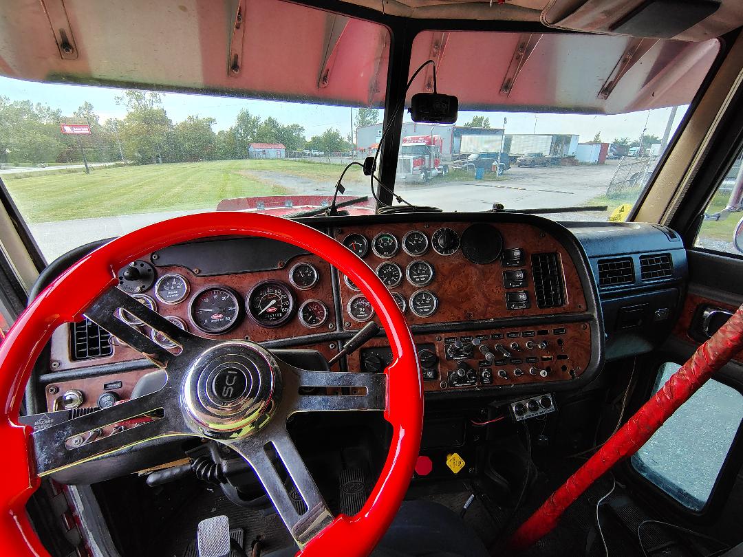 2005 PETERBILT 379 - Image 25